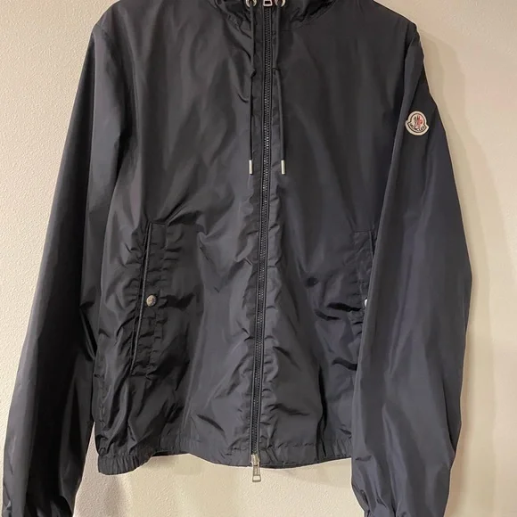 Men’s Moncler windbreaker in Dark Navy with Logo